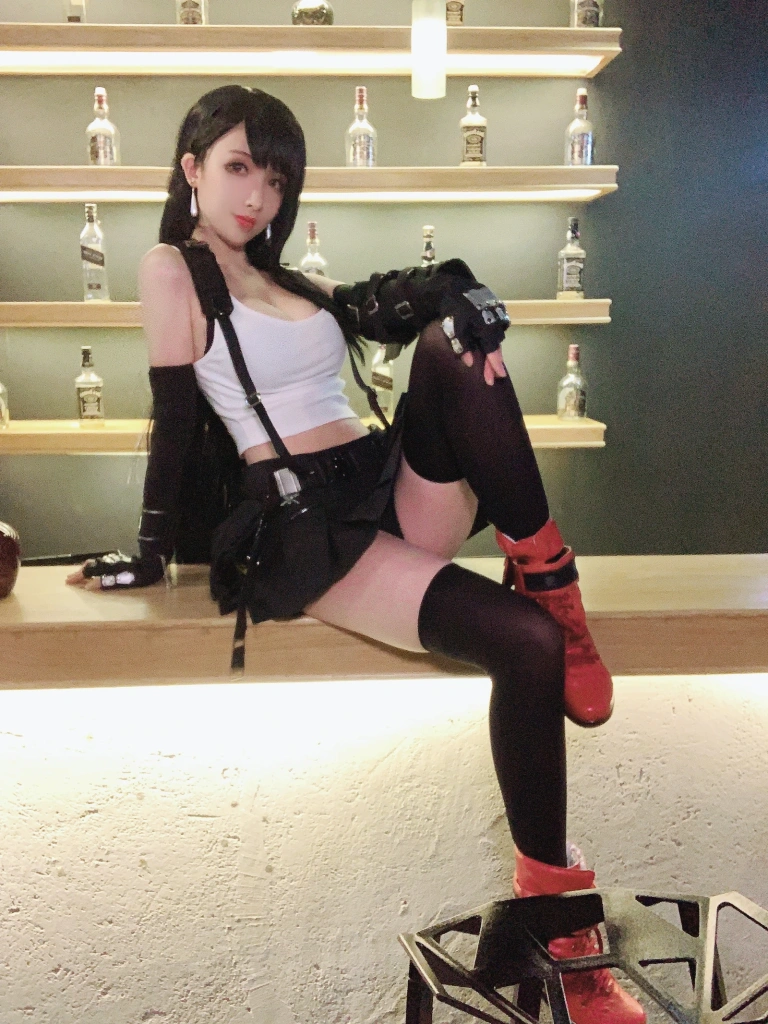 rioko凉凉子《蒂法自拍》主题写真：19张全套美图