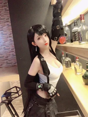 rioko凉凉子《蒂法自拍》主题写真：19张全套美图
