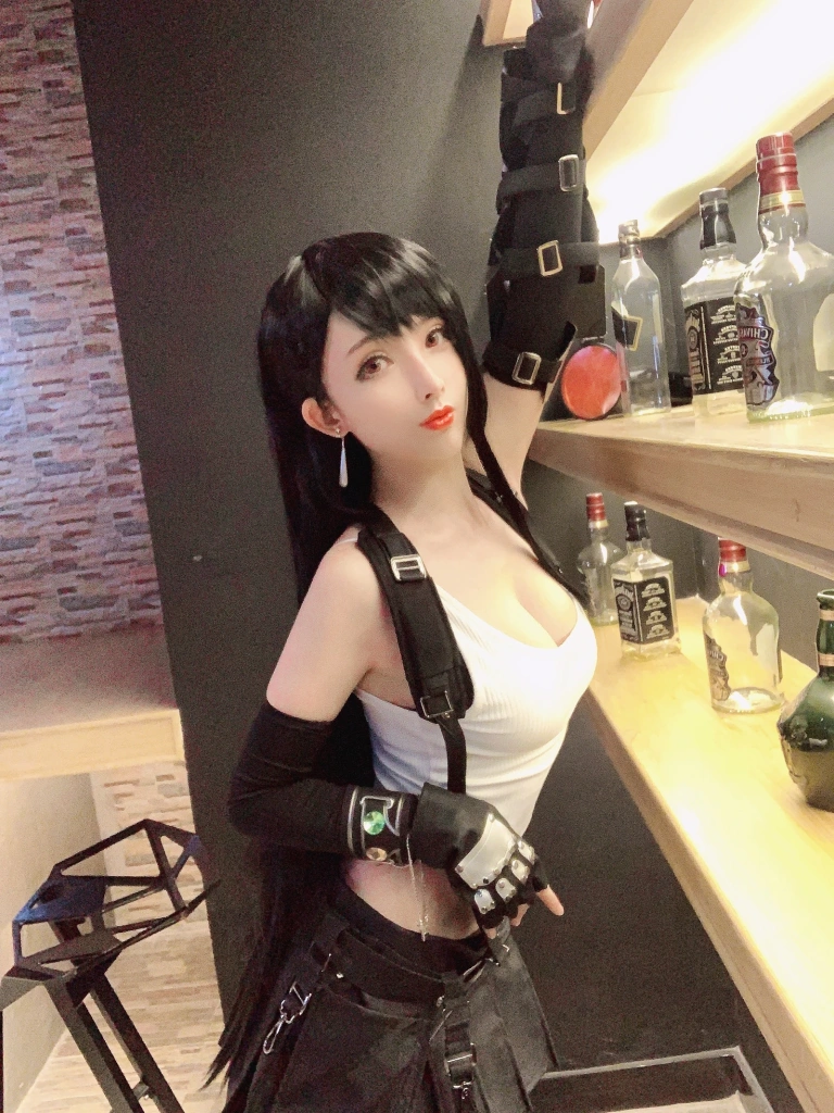 rioko凉凉子《蒂法自拍》主题写真：19张全套美图