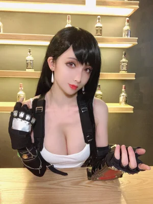 rioko凉凉子《蒂法自拍》主题写真：19张全套美图