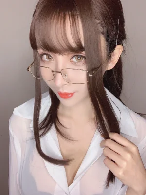 rioko凉凉子《教师》主题写真：18张全套美图