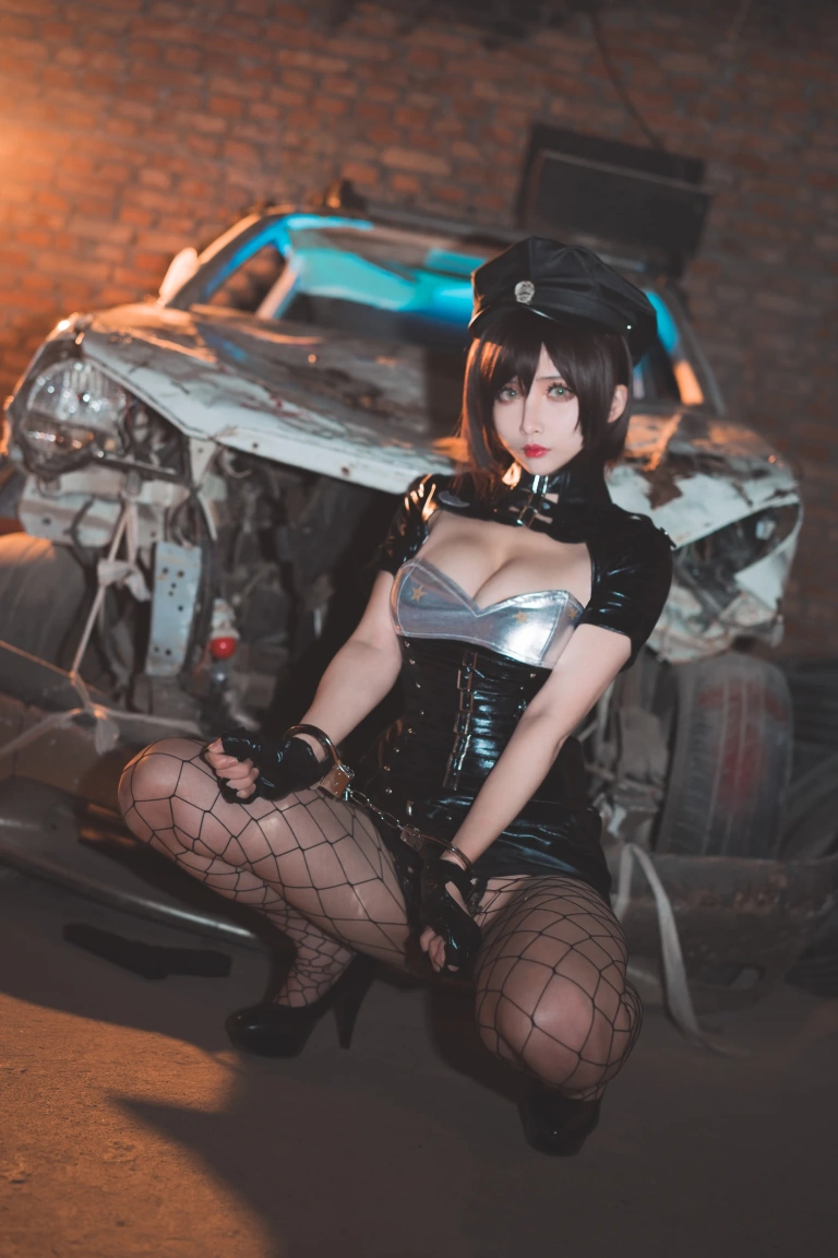 rioko凉凉子《实习警察》主题写真：20张全套美图