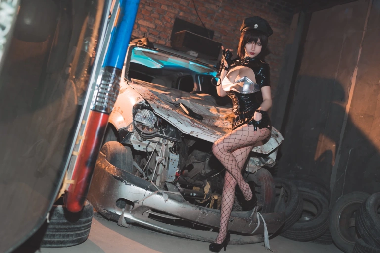 rioko凉凉子《实习警察》主题写真：20张全套美图