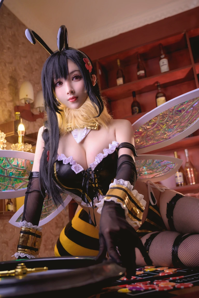 rioko凉凉子《蒂法little bee》主题写真：25张全套美图