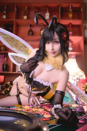rioko凉凉子《蒂法little bee》主题写真：25张全套美图