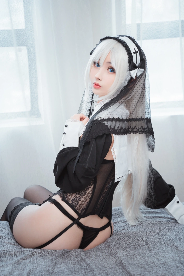 rioko凉凉子《兼职是修女的兔子小姐》主题写真：30张全套美图