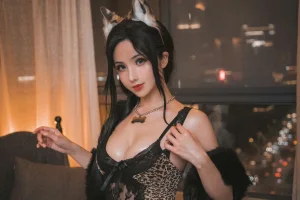 rioko凉凉子《豹子女士的秘密约会》主题写真：25张全套美图