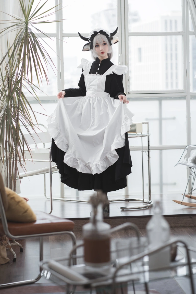 rioko凉凉子《贴心的牛奶女仆》主题写真：45张全套美图