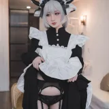 rioko凉凉子《贴心的牛奶女仆》主题写真：45张全套美图