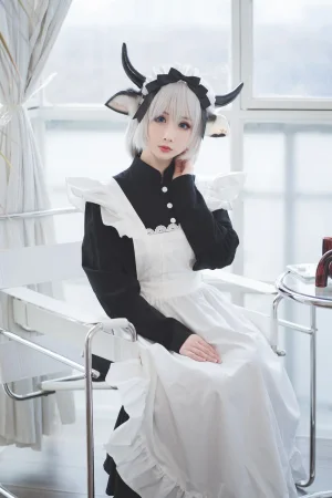 rioko凉凉子《贴心的牛奶女仆》主题写真：45张全套美图