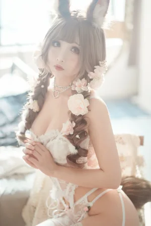 rioko凉凉子《花涧兔》主题写真：44张全套美图，含8个视频