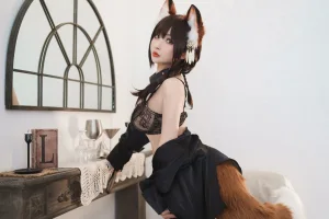 rioko凉凉子《人形狐》主题写真：35张全套美图，含8个视频