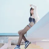 rioko凉凉子《天台竞泳》主题写真：50张全套美图，含1个视频