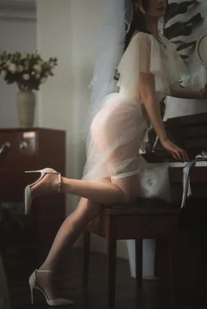 rioko凉凉子《透明婚纱》主题写真：39张全套美图