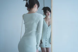 rioko凉凉子《人妻毛衣》主题写真：54张全套美图