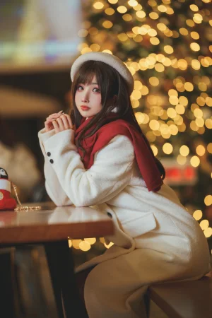 rioko凉凉子《圣诞麋鹿套装》主题写真：50张全套美图，含9个视频