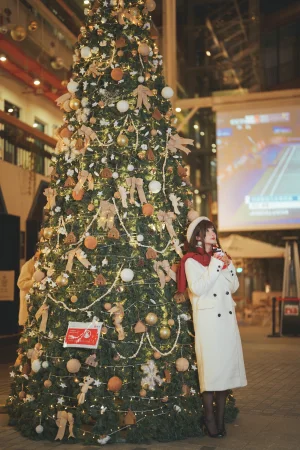 rioko凉凉子《圣诞麋鹿套装》主题写真：50张全套美图，含9个视频