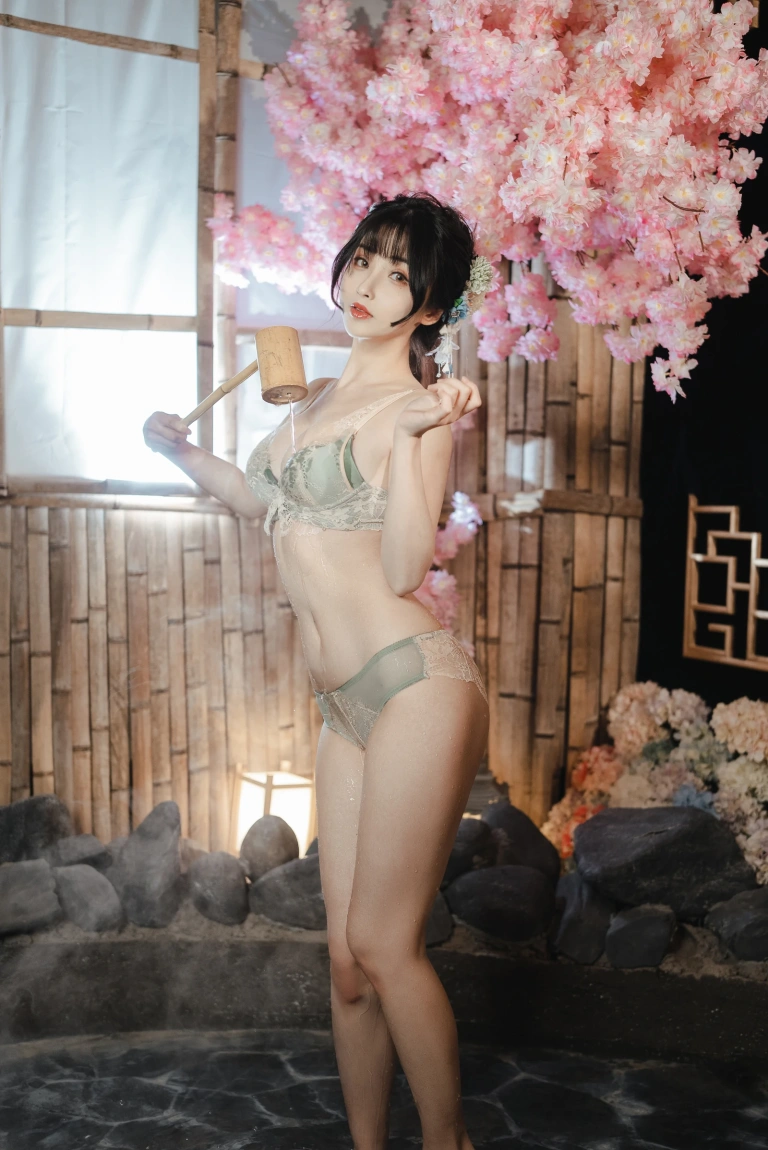 rioko凉凉子《《年上の韵》温泉旅行》主题写真：31张全套美图，含1个视频