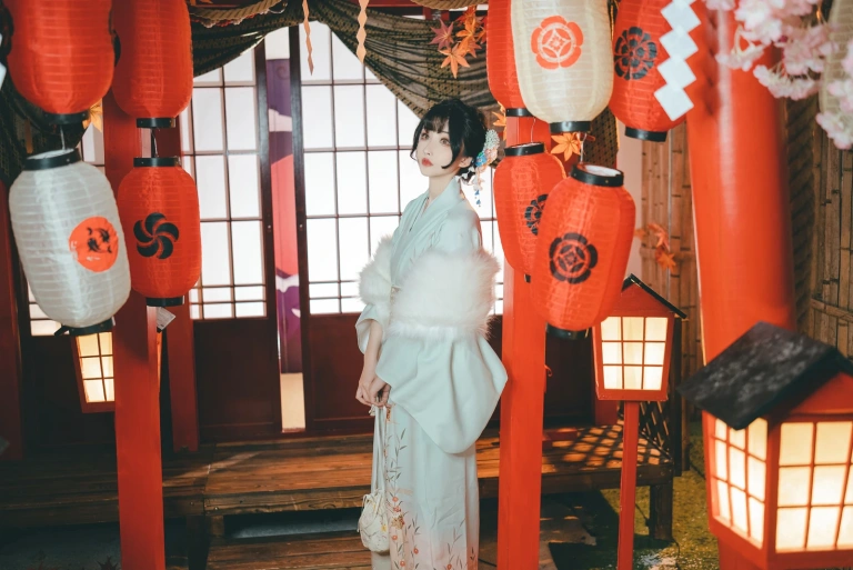 rioko凉凉子《《年上の韵》温泉旅行》主题写真：31张全套美图，含1个视频