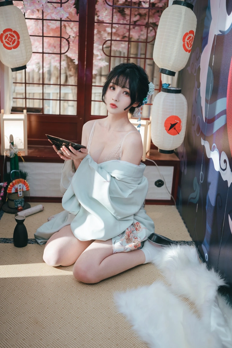 rioko凉凉子《《年上の韵》温泉旅行》主题写真：31张全套美图，含1个视频