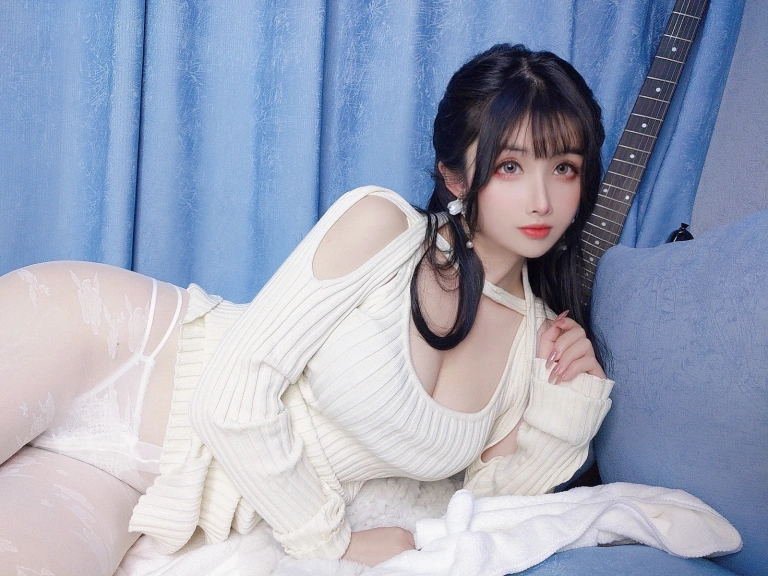 rioko凉凉子《元宵节特辑》主题写真：25张全套美图，含3个视频