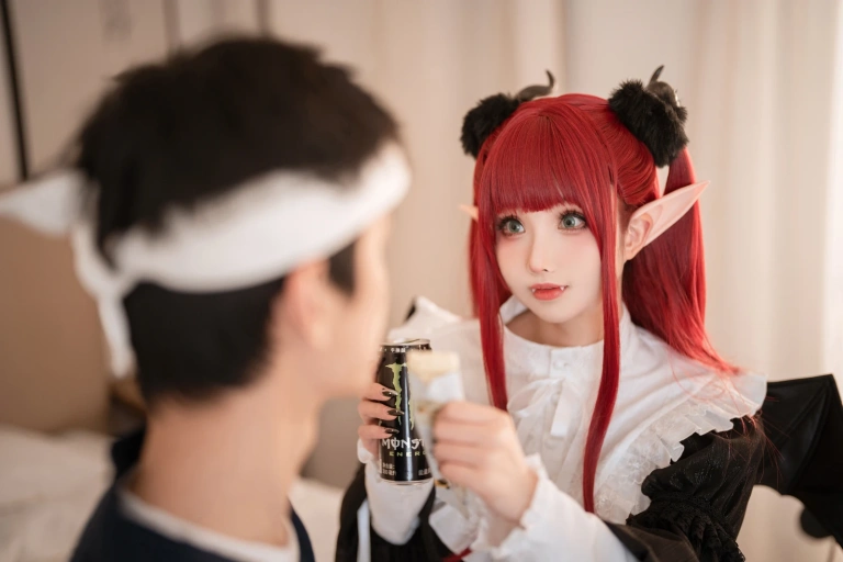 rioko凉凉子《更衣人偶坠入爱河 喜多川海梦 梦魔利兹》主题写真：48张全套美图