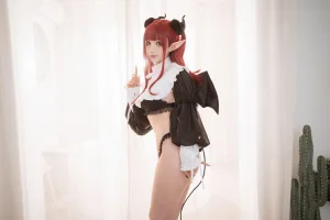 rioko凉凉子《更衣人偶坠入爱河 喜多川海梦 梦魔利兹》主题写真：48张全套美图