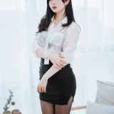rioko凉凉子《黑丝OL制服双人（&面饼仙儿）》主题写真：102张全套美图，含11个视频
