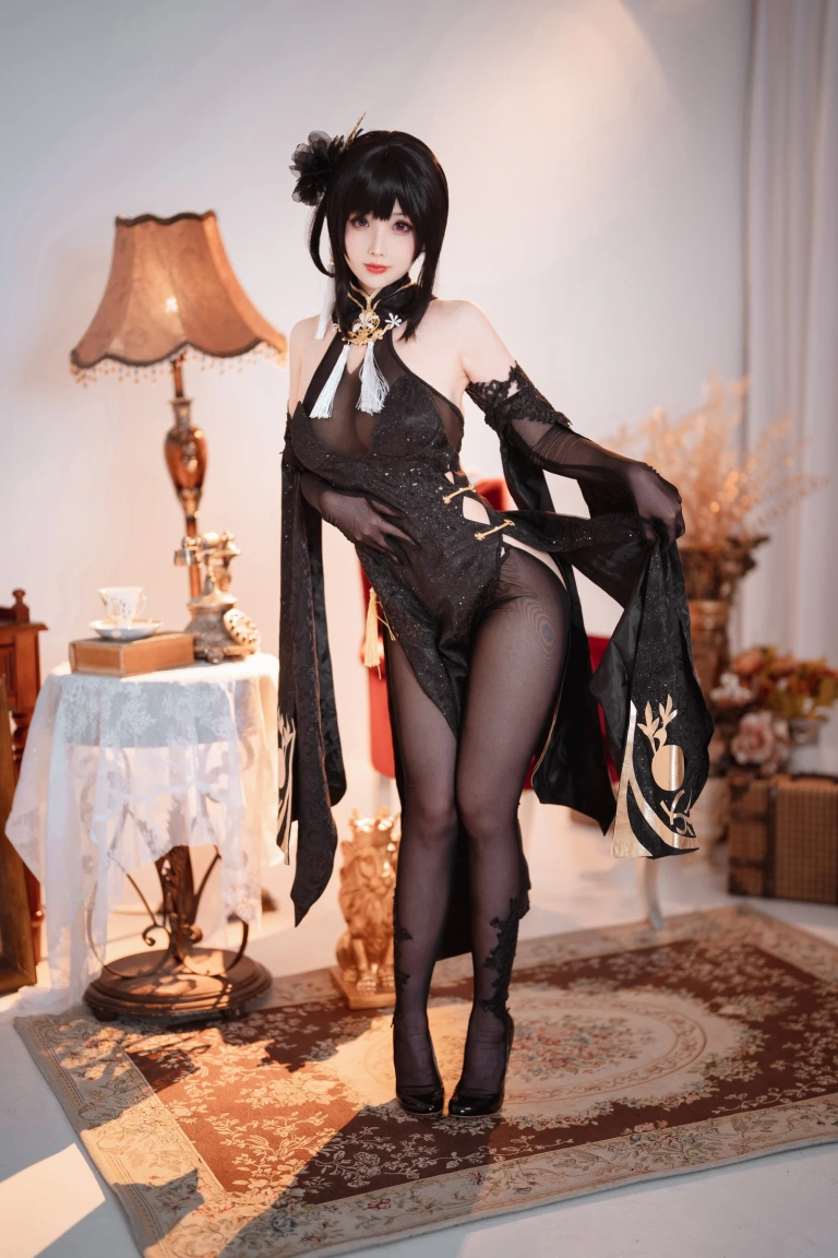 rioko凉凉子《黑白镇海双人（&面饼仙儿）》主题写真：35张全套美图，含1个视频