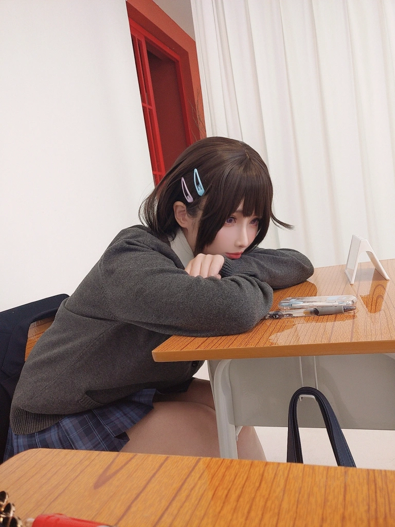 rioko凉凉子《牛头人 第三弹 ntr》主题写真：181张全套美图，含12个视频