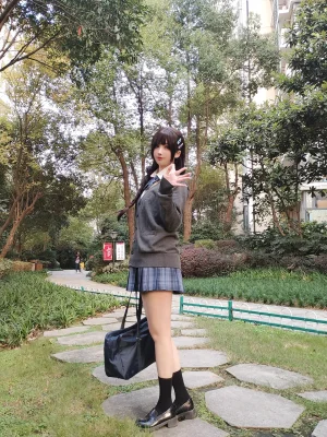 rioko凉凉子《牛头人 第三弹 ntr》主题写真：181张全套美图，含12个视频