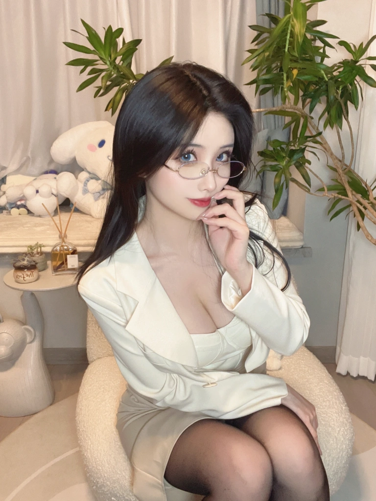 rioko凉凉子《和女上司的七夕》主题写真：30张全套美图，含10个视频