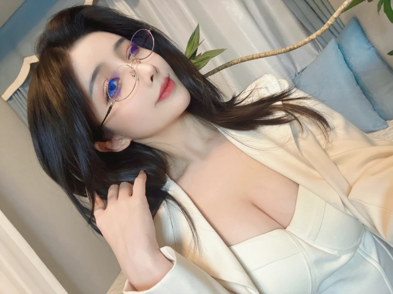 rioko凉凉子《和女上司的七夕》主题写真：30张全套美图，含10个视频