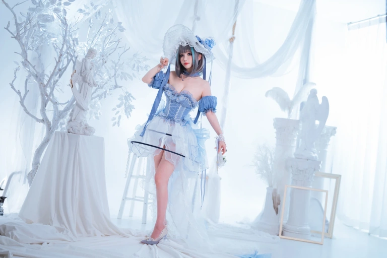 rioko凉凉子《柴郡冰雪公主》主题写真：40张全套美图