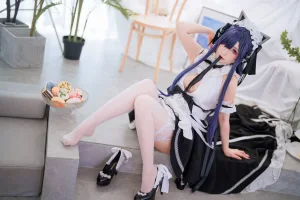 rioko凉凉子《奥古斯特 女仆装》主题写真：40张全套美图，含2个视频