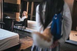 rioko凉凉子《女上司双人组合版（&面饼仙儿）》主题写真：41张全套美图，含1个视频