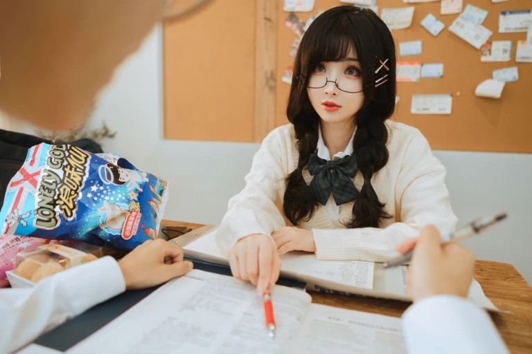 rioko凉凉子《关于我的青梅竹马是痴女这件事》主题写真：94张全套美图，含5个视频