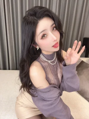 rioko凉凉子《情人节巧克力》主题写真：40张全套美图，含25个视频