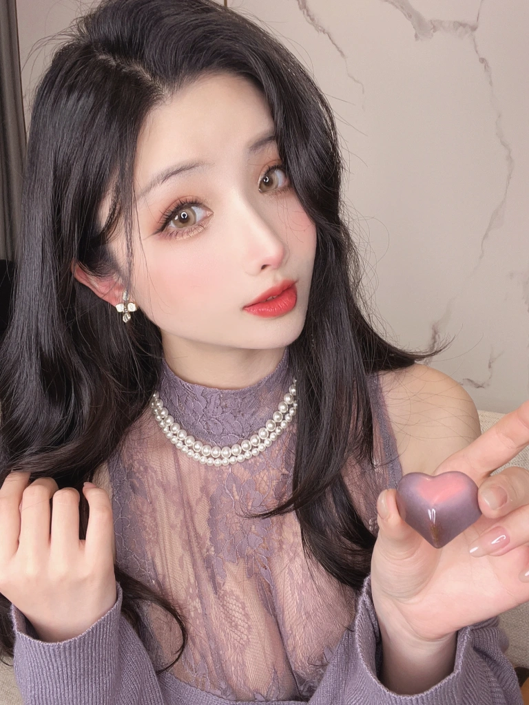 rioko凉凉子《情人节巧克力》主题写真：40张全套美图，含25个视频