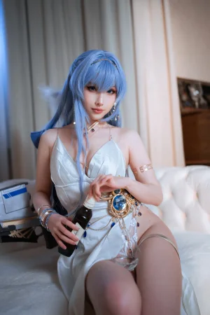rioko凉凉子《海伦礼服》主题写真：48张全套美图，含14个视频