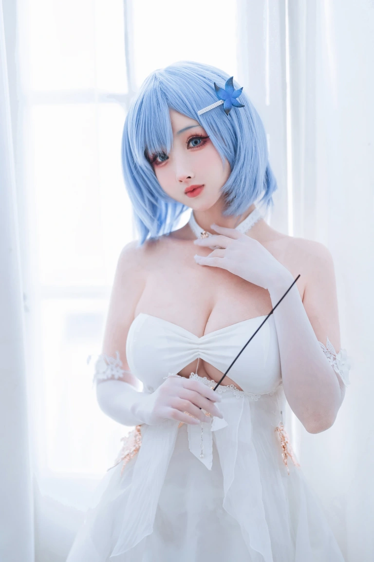 rioko凉凉子《恰巴耶夫礼服》主题写真：42张全套美图，含11个视频