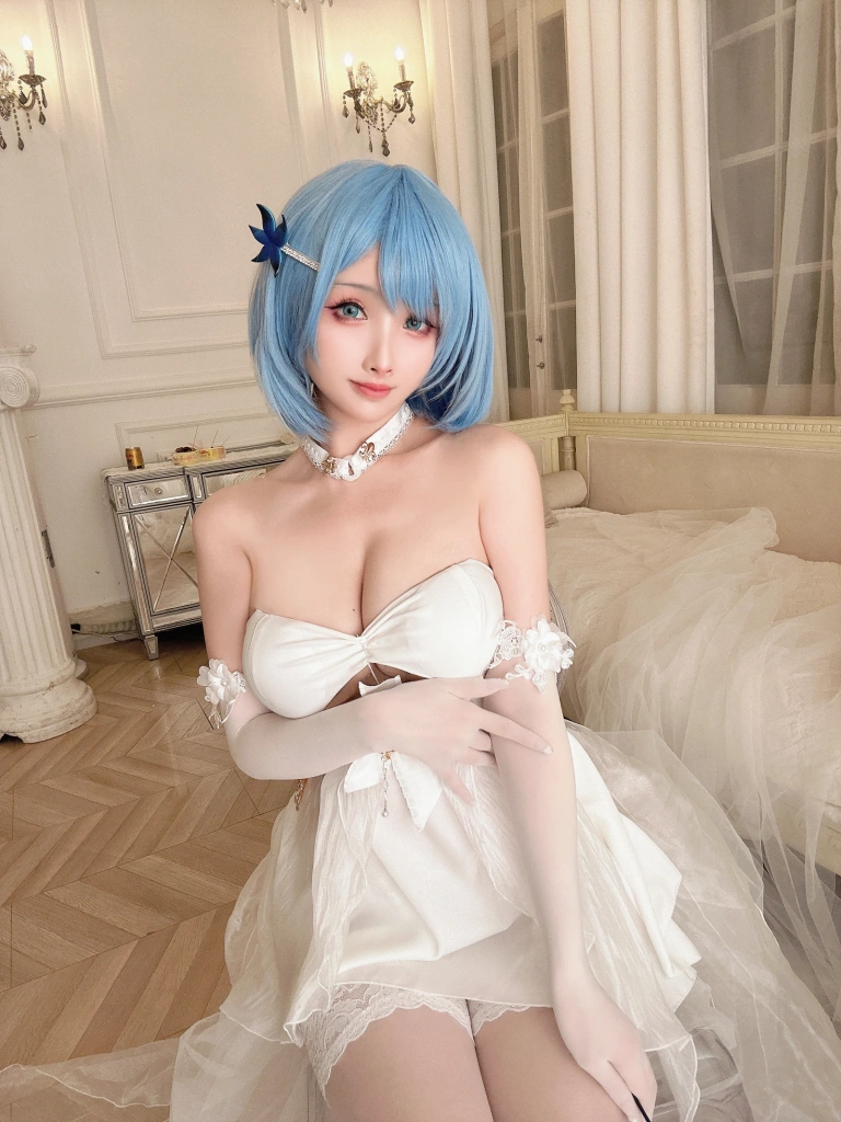 rioko凉凉子《恰巴耶夫礼服》主题写真：42张全套美图，含11个视频