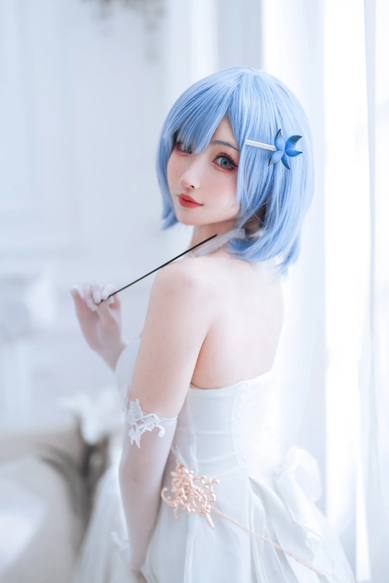 rioko凉凉子《恰巴耶夫礼服》主题写真：42张全套美图，含11个视频