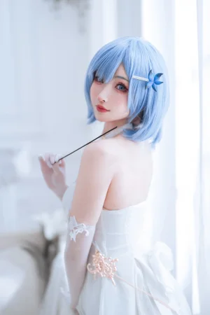 rioko凉凉子《恰巴耶夫礼服》主题写真：42张全套美图，含11个视频