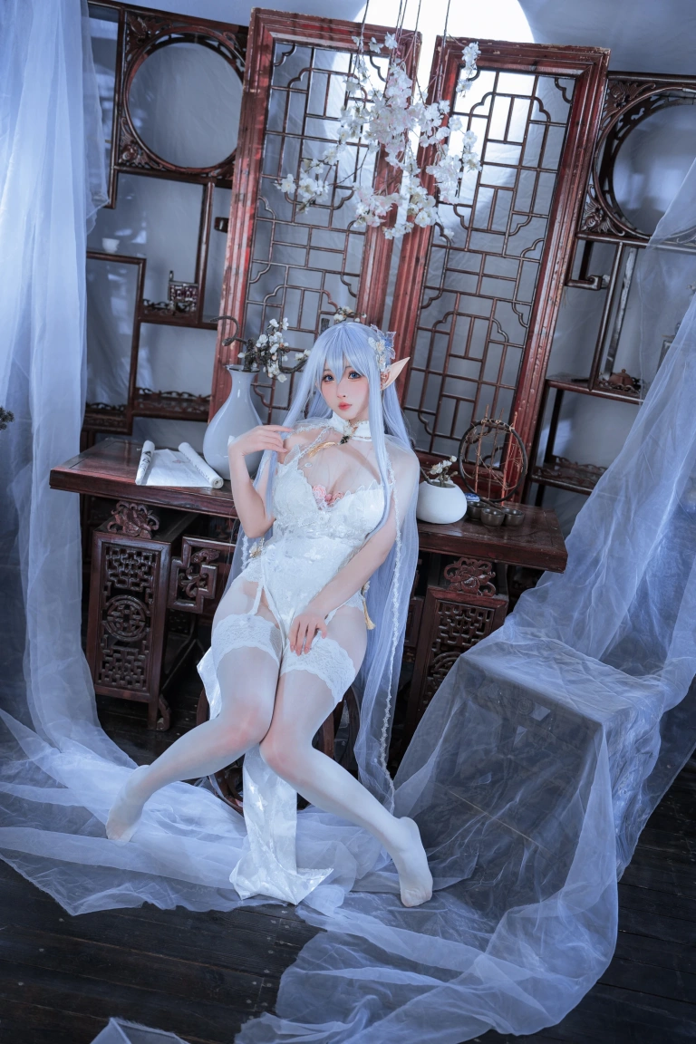 rioko凉凉子《阿尔比恩旗袍》主题写真：43张全套美图，含11个视频