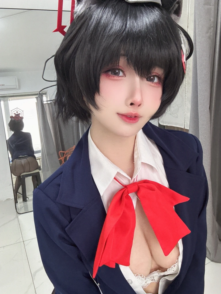 rioko凉凉子《蔚蓝档案椿导游》主题写真：62张全套美图，含12个视频