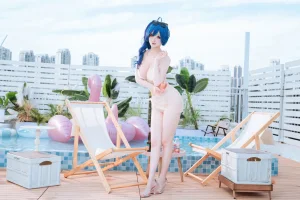 rioko凉凉子《圣路易斯 香槟色比基尼》主题写真：40张全套美图