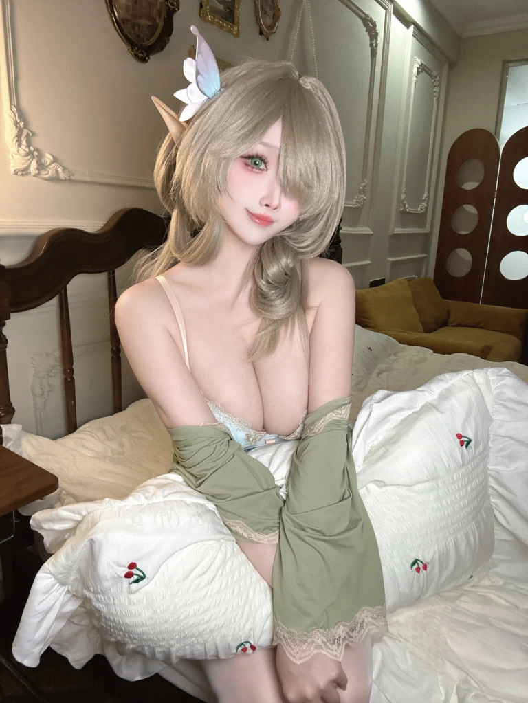 rioko凉凉子《碧蓝航线 七省·华歌尔限定色内衣》主题写真：30张全套美图，含9个视频