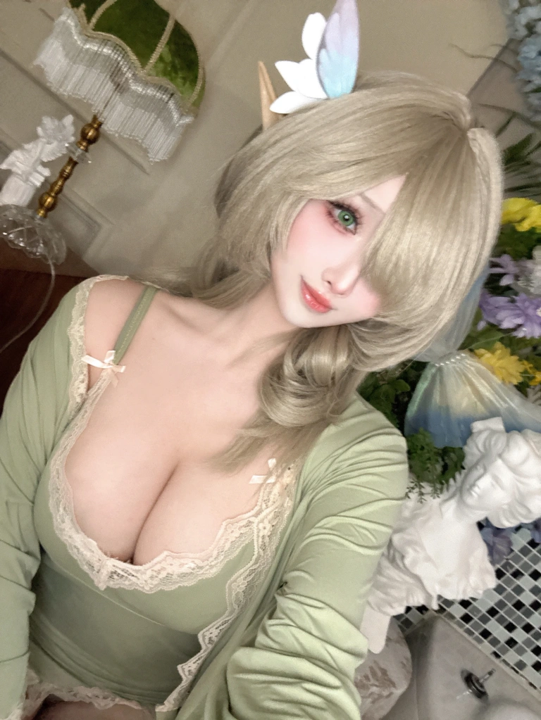 rioko凉凉子《碧蓝航线 七省·华歌尔限定色内衣》主题写真：30张全套美图，含9个视频