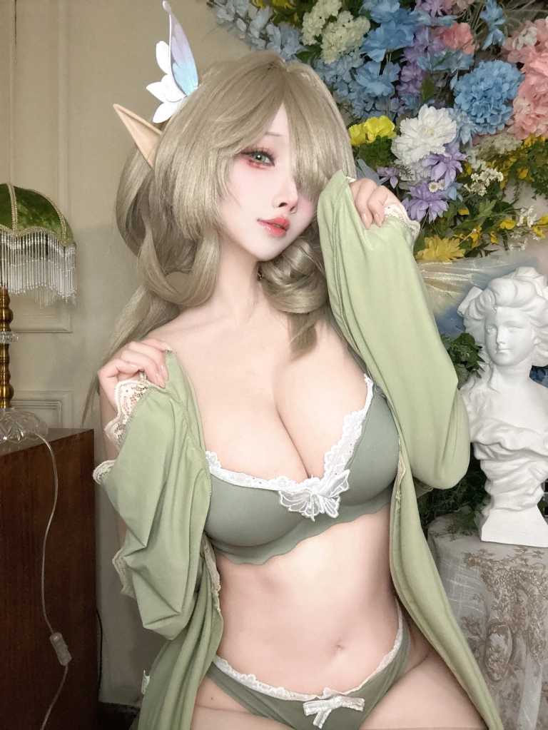 rioko凉凉子《碧蓝航线 七省·华歌尔限定色内衣》主题写真：30张全套美图，含9个视频